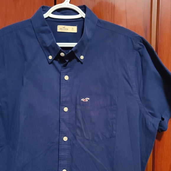 Hollister Navy Blue Short Sleeve - Picture 2 of 2